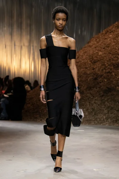 Look 12